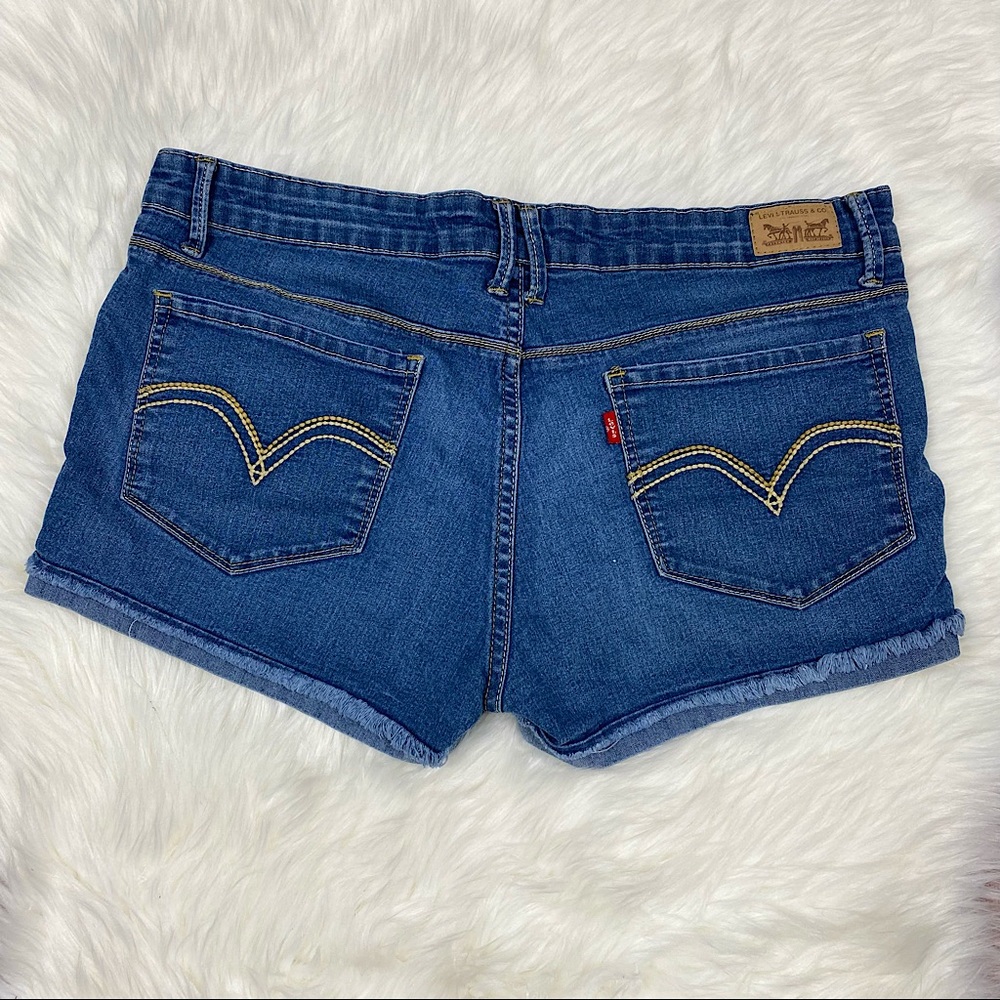 Levi’s | Shorty Short Classic Mid Wash Shorts